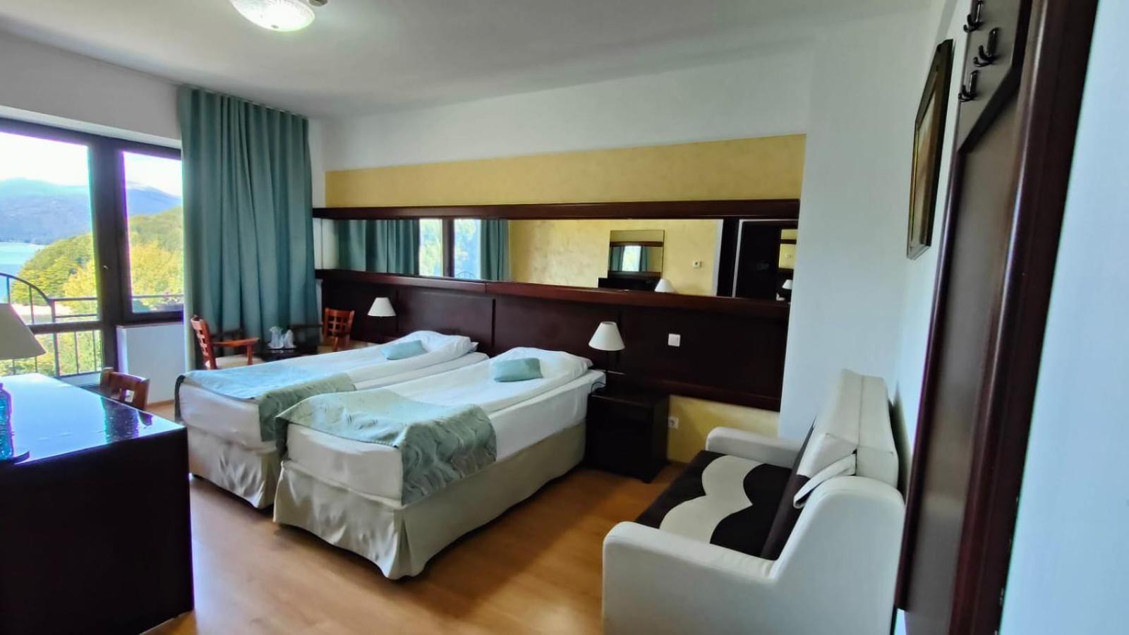 Hotel Valea Cu Pesti Capatineni-Ungureni Exterior foto