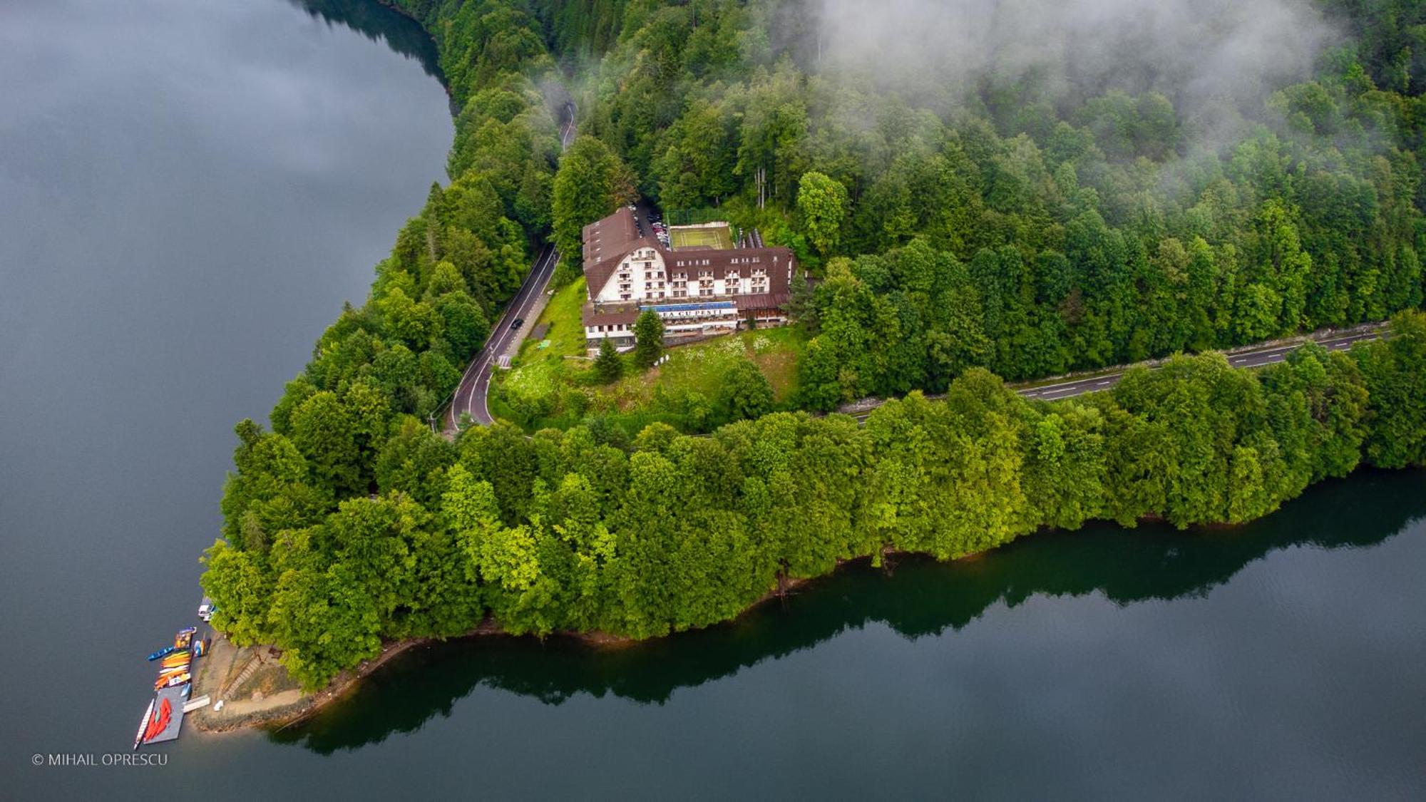 Hotel Valea Cu Pesti Capatineni-Ungureni Exterior foto