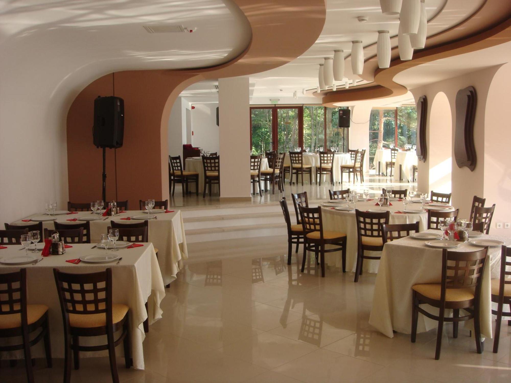 Hotel Valea Cu Pesti Capatineni-Ungureni Exterior foto
