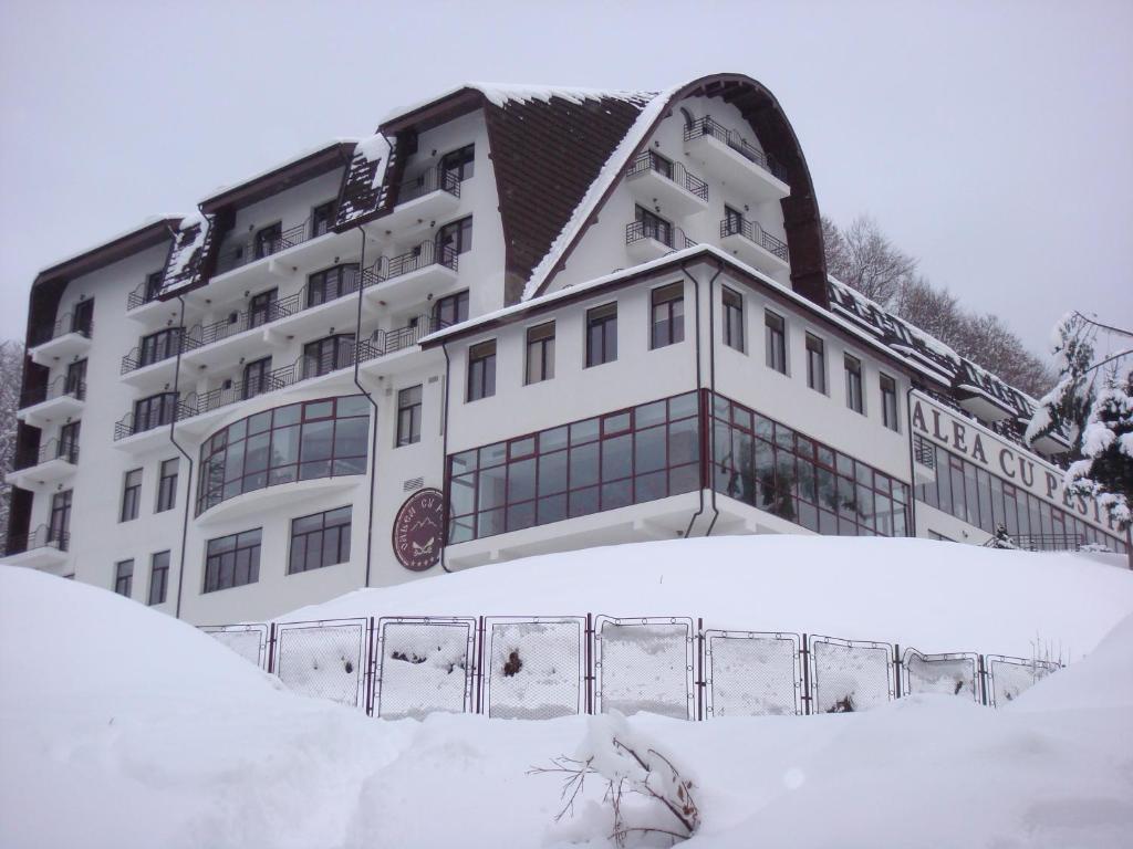Hotel Valea Cu Pesti Capatineni-Ungureni Exterior foto