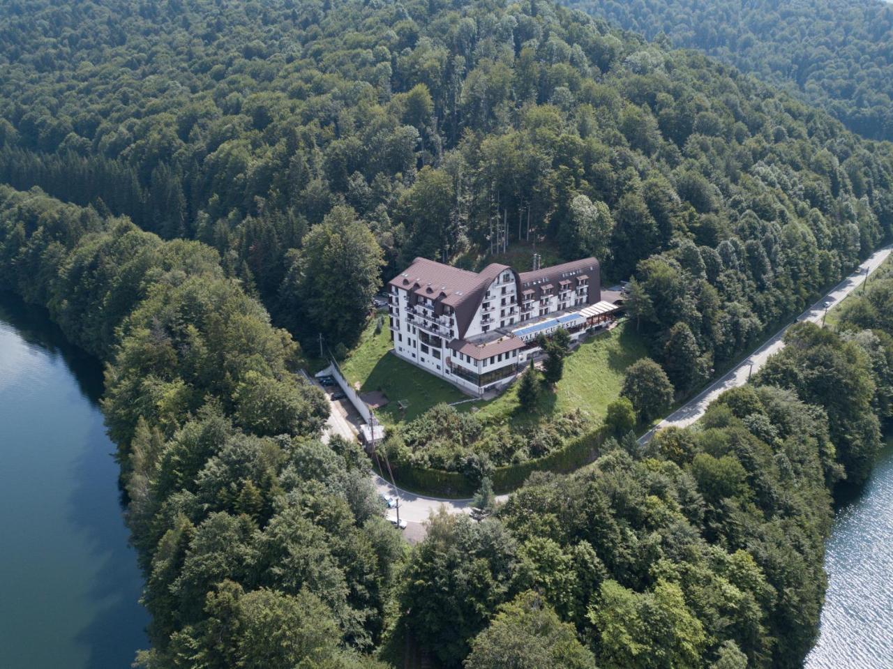 Hotel Valea Cu Pesti Capatineni-Ungureni Exterior foto